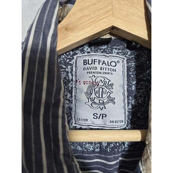 Buffalo David Bitton Shirt  Sz S/P Blue White Striped Button Up Shoulder Prin - Picture 4 of 11